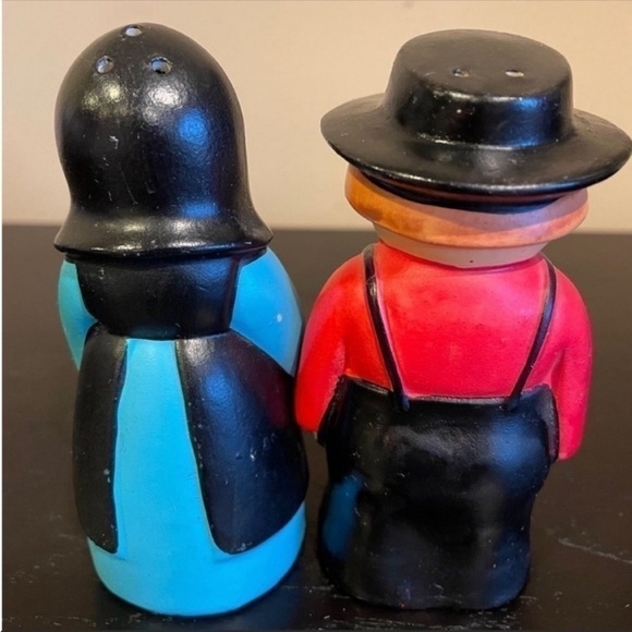 Vintage Brinn's Pittsburgh Amish Couple Salt and Pepper Shakers Made in Japan - Picture 6 of 7